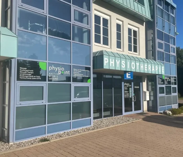 Physiotherapie PhysioPoint in Memmingen - Praxis Außenansicht mit Beschriftung